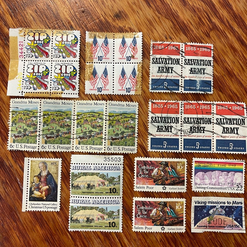 Vintage USA 🇺🇸 postage stamps.